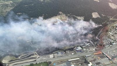 Residents of Williams Lake, B.C., get front-row view of battle to save their town