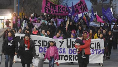 3J Ni Una Menos: masivas y opositoras, así fueron las marchas en Neuquén y Río Negro - Diario Río Negro