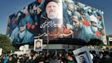 Multidão e autoridades se reúnem em funeral do presidente do Irã