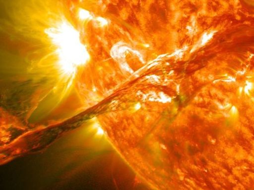 El Sol: la mayor llamarada de la última década inquieta a los científicos
