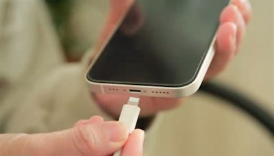 才用一年iPhone電池健康度狂掉？科技專家「打開1內建功能」：維持100％