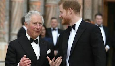 Harry incontrerà il padre a Londra l'8 maggio: «E' molto preoccupato per la salute del Re». Ma William non si farà vedere