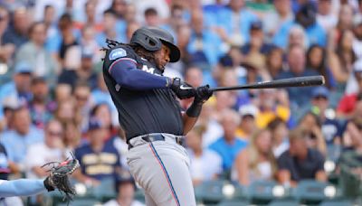 Diamondbacks add slugger Josh Bell from the Marlins as Christian Walker goes to injured list