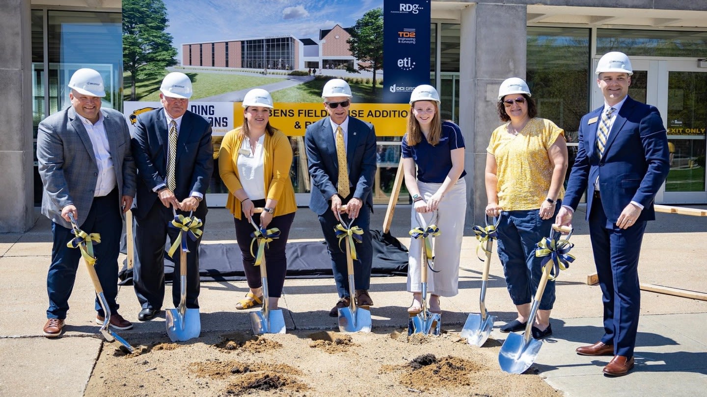 Ground broken on athletics facility expansion at Buena Vista University, Iowa