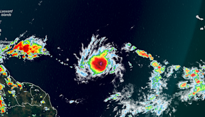 Un sistema en el Atlántico central se fortalece hasta convertirse en la tormenta tropical Beryl. Supone una rara amenaza