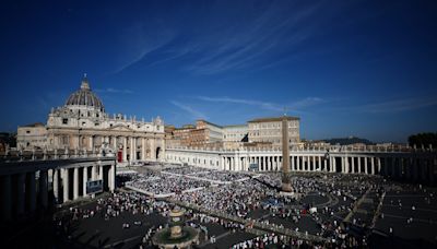 Trabalhadores do Vaticano iniciam acção judicial sem precedentes por melhores condições laborais