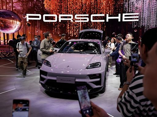 Porsche replaces China boss amid sales slump