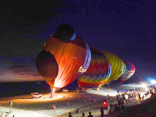 台東熱氣球三仙台跨海步橋曙光光雕之旅 吸引二千遊客朝聖