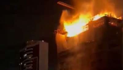 Vídeo: Prédio de 28 andares em construção pega fogo em Recife | O TEMPO
