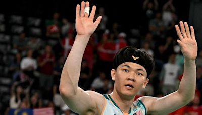 Lee advances, Loh falls short in Olympic QFs