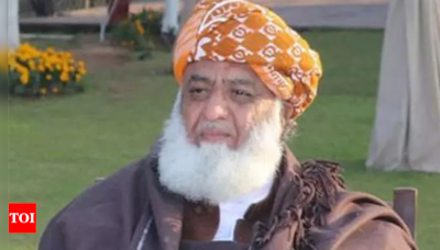 Pakistan will not come out of political crisis until army distances itself from politics: JUI-F chief - Times of India