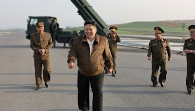 在韓脫北者團體反金正恩政權 向北韓空飄2000個「K-pop」USB