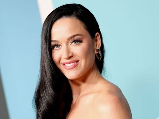 Met Gala: Katy Perry says mum conned by fake AI pic