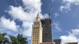 La icónica Torre de la Libertad de Miami se acicala para su centenario