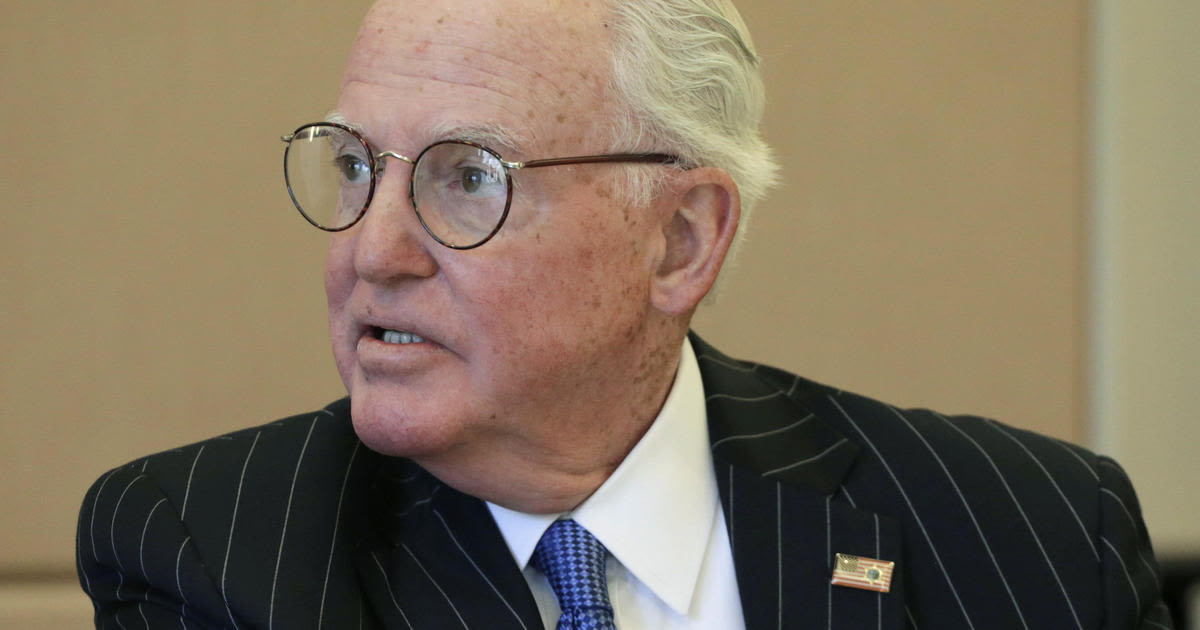 Former Chicago alderman Ed Burke sentenced to 2 years in prison for corruption