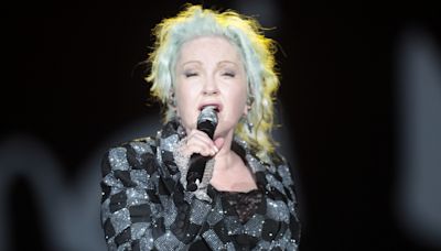 Cyndi Lauper afirma que ausência de Madonna na música 'We Are the World' foi 'um erro' | Celebridades | O Dia