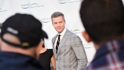 Ryan Serhant, who's sold $10 billion in real estate over 16 years, swears by his '1,000-minute rule'