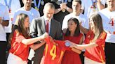 Los reyes de España recibieron personalmente a la selección española para celebrar el triunfo en la Eurocopa