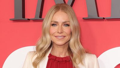 Kelly Ripa Says Husband Mark Consuelos Thinks She Has 'A-Hole Syndrome'