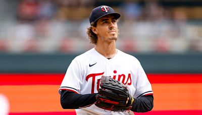 Twins' Joe Ryan caught in viral moment as he pours baby powder down pants in game to combat extreme heat