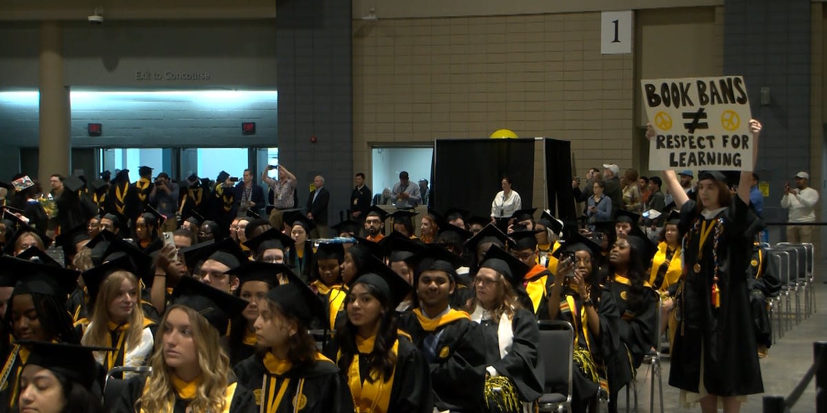 VCU graduates walk out to protest Gov. Youngkin’s commencement speech