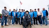 Surprise! Oak Creek students honor Vietnam veterans with parade before their Honor Flight