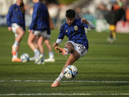 Tres futbolistas renuncian a selección femenina de Argentina por mala alimentación y falta de pago