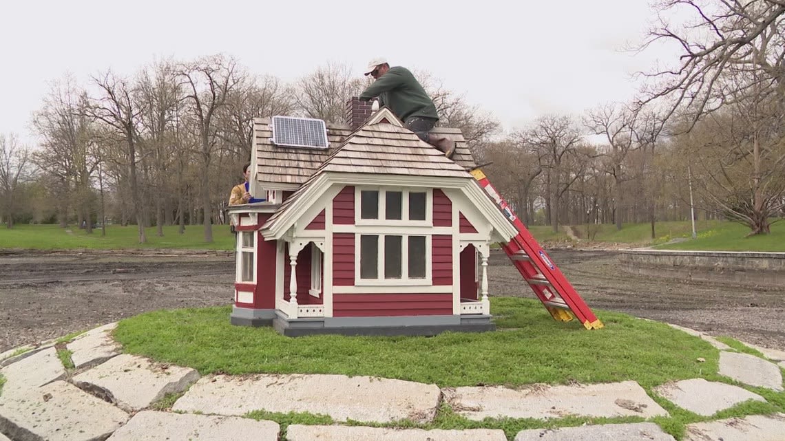 Portland's iconic duck house returns to Deering Oaks Park