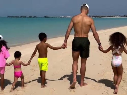 Cristiano Ronaldo recuerda a su hijo fallecido en el cumpleaños de Bella: “Te amamos”