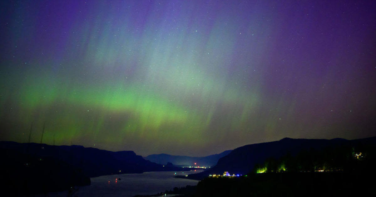 Maps show where millions in U.S. could see northern lights this weekend