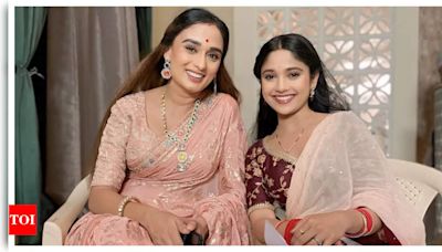 Gayatri Soham and Sanika Amit connect over their Maharashtrian roots on the sets of ‘Mangal Lakshmi’ - Times of India