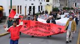 Manifestantes y policías chocan en Lima y reportan dos muertos más en interior de Perú