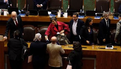 La desazón que dejó la votación de isapres en el oficialismo y la presión sobre Aguilera para avanzar en la reforma de salud - La Tercera