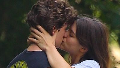 Suri Cruise is seen kissing her boyfriend Toby Cohen