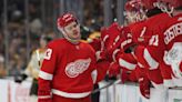 Detroit Red Wings hand Boston Bruins 2nd regulation loss this season, 5-2