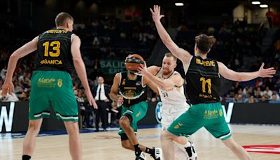 El Madrid presiona al Unicaja