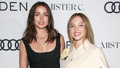 Ana de Armas y Sydney Sweeney brillan en la alfombra roja por el estreno de su película en el Festival de Toronto