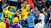 Las imágenes de la pelea entre jugadores uruguayos y aficionados colombianos tras la semifinal de la Copa América en la que Colombia derrotó a Uruguay 1-0