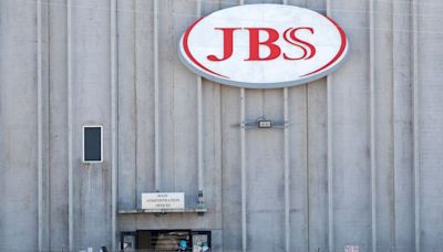 JBS (JBSS3) anuncia criação de sete mil novos empregos no país neste ano Por Investing.com