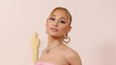 Ariana Grande trata de aplacar a sus fans tras la indignación que ha generado el disco sobre su divorcio