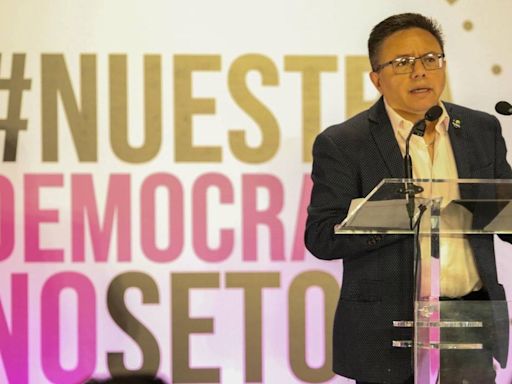 INE promete a Marea Rosa otorgar pluris conforme a la Constitución