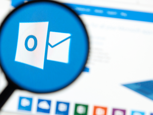 Dangerous security flaw found in Microsoft Outlook - go patch now!