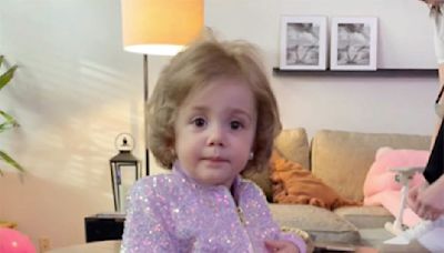 Thank YOU for being a friend: 'Golden Girls' toddler visits “The Kelly Clarkson Show”