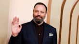 Yorgos Lanthimos, el provocador director griego que triunfa en Hollywood con un cine críptico, lleno de sexo y violencia