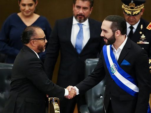 Revelan que los diputados de Nayib Bukele contrataron decenas de familiares, modelos y camarógrafos como asesores del Congreso