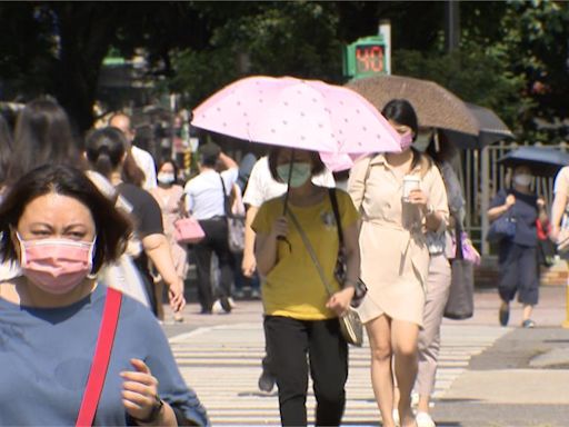 南北都熱…13縣市恐飆36度！林嘉愷2圖曝「週末雨區警戒區」