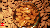 Daily Almonds Intake Limit: How many almonds a day are enough for an adult (and the right way to eat them)? | - Times of India