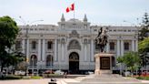 S&P reduce la calificación crediticia de Perú debido a la “incertidumbre política”