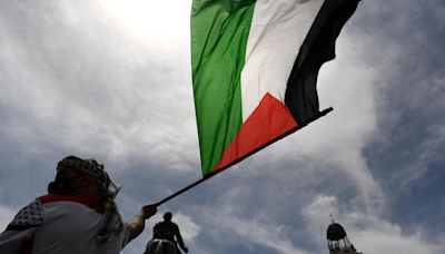 Norway, Ireland and Spain formally recognise the state of Palestine, France holds back