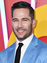 Luke Macfarlane